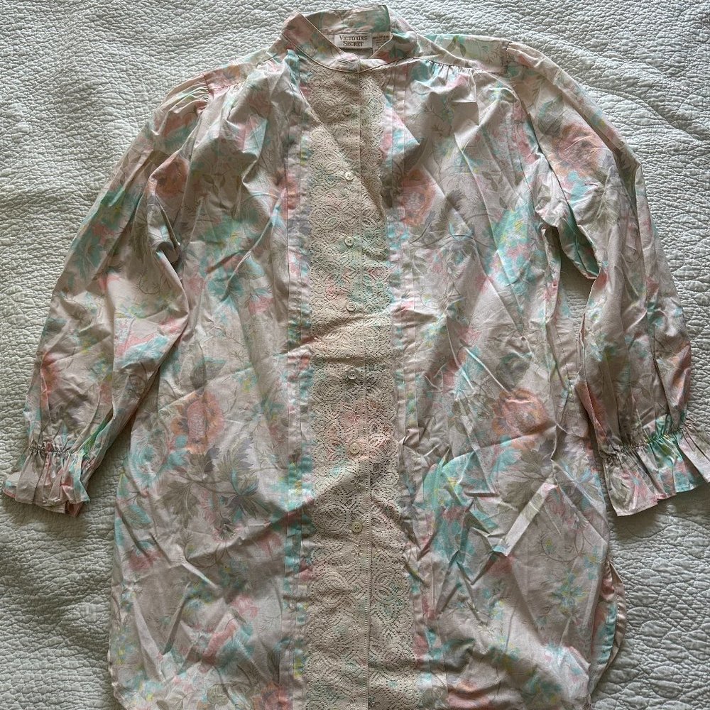 Vintage Victorias Secret floral night shirt/gown NWT size S